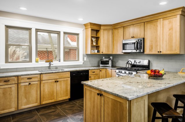 Bishop Cabinets - Traditional