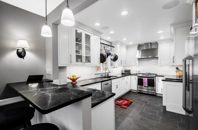 Bishop Cabinets - Traditional