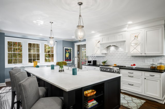 Bishop Cabinets - Traditional
